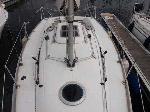 [Immagine: 2012528134134_Beneteau_First21_7_Menorca_cubierta.jpg]