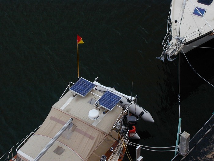 [Immagine: 20101118171255_Bimini-Solar-Power-Mount.jpg]